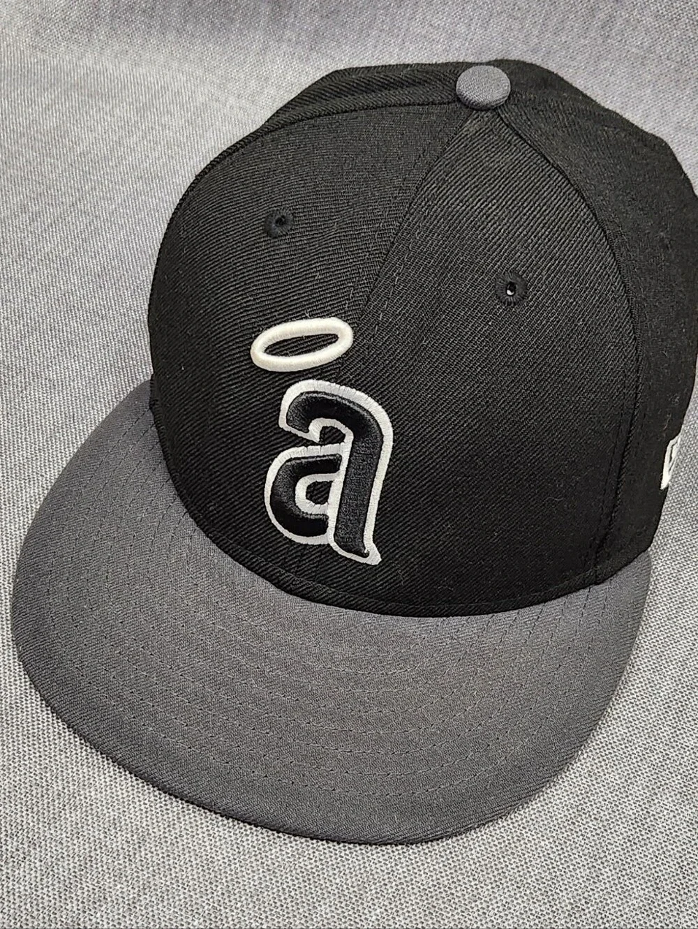 New Era LA Angeles Black and Grey Fitted Hat. 7